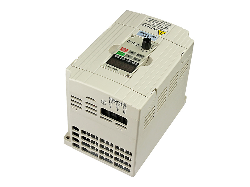 8000S通用變頻器，變頻調(diào)速器，變頻器廠家，電機變頻器，三相變頻器